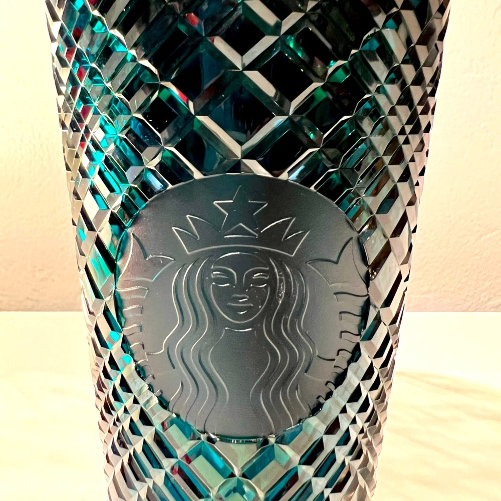Starbucks Holiday 2021 Studded Green Tumbler 16oz 473ml grande medium